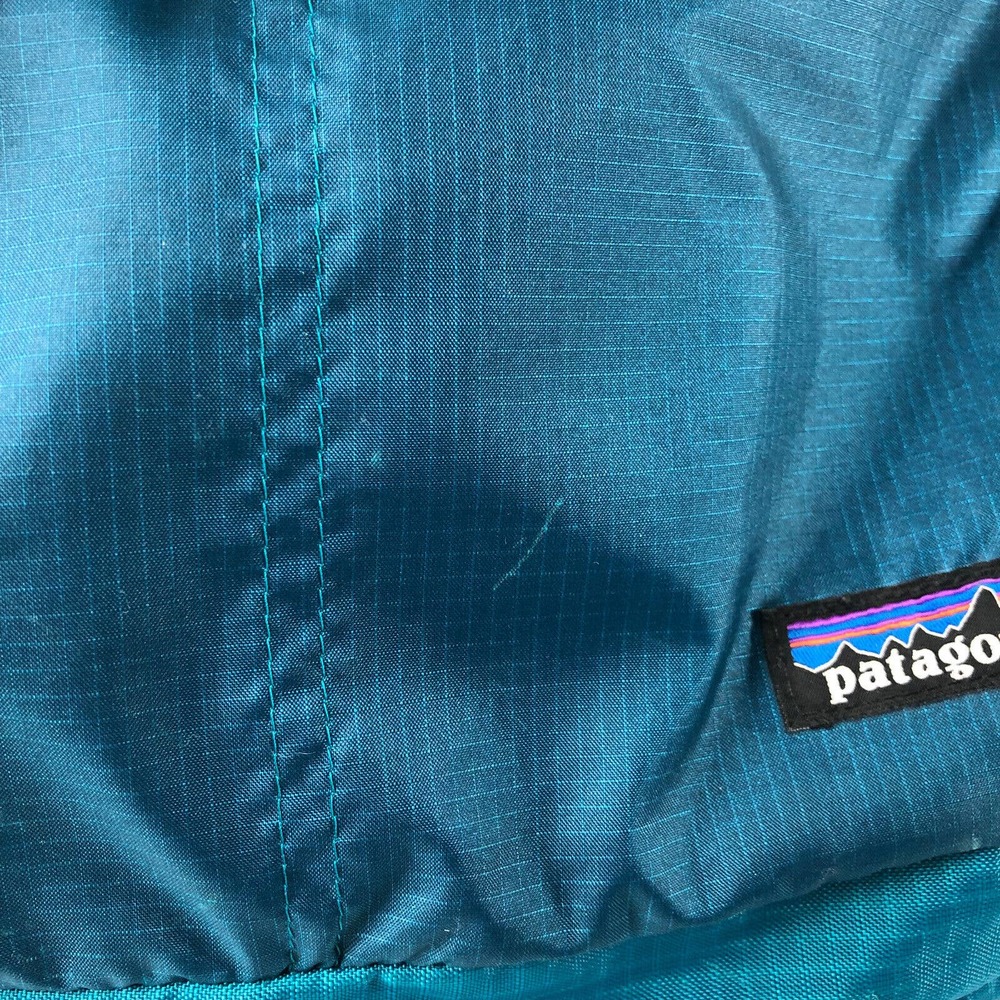 Patagonia Lightweight Travel 15L Courier Bag Shoulder Bag Blue STY48813 Unisex - Picture 7 of 12